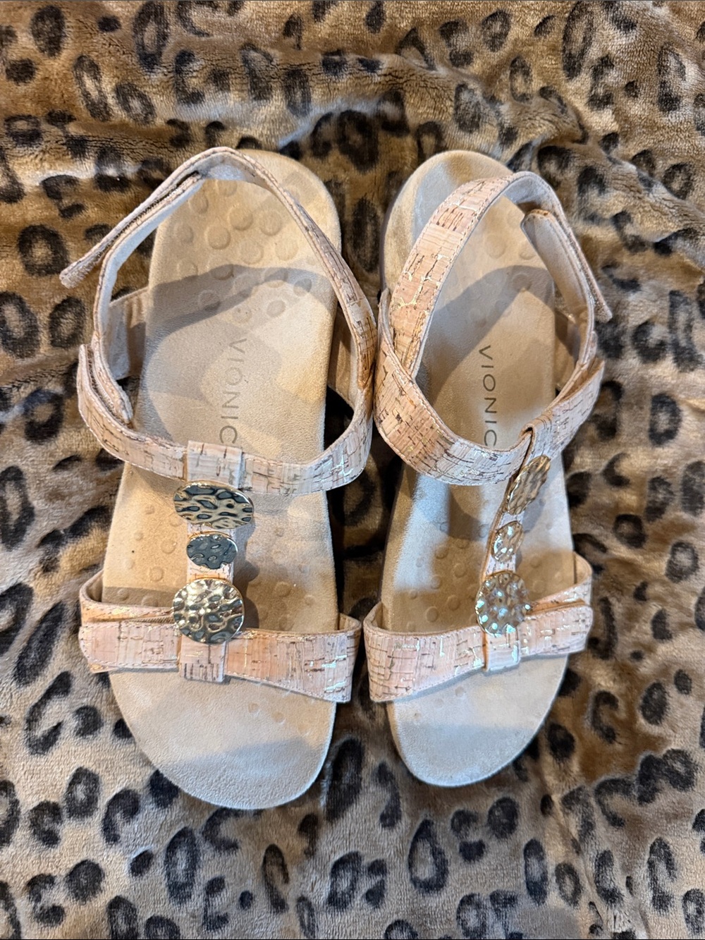 Vionic beige Cork-Textured Slingback Sandals with Hammered Discs